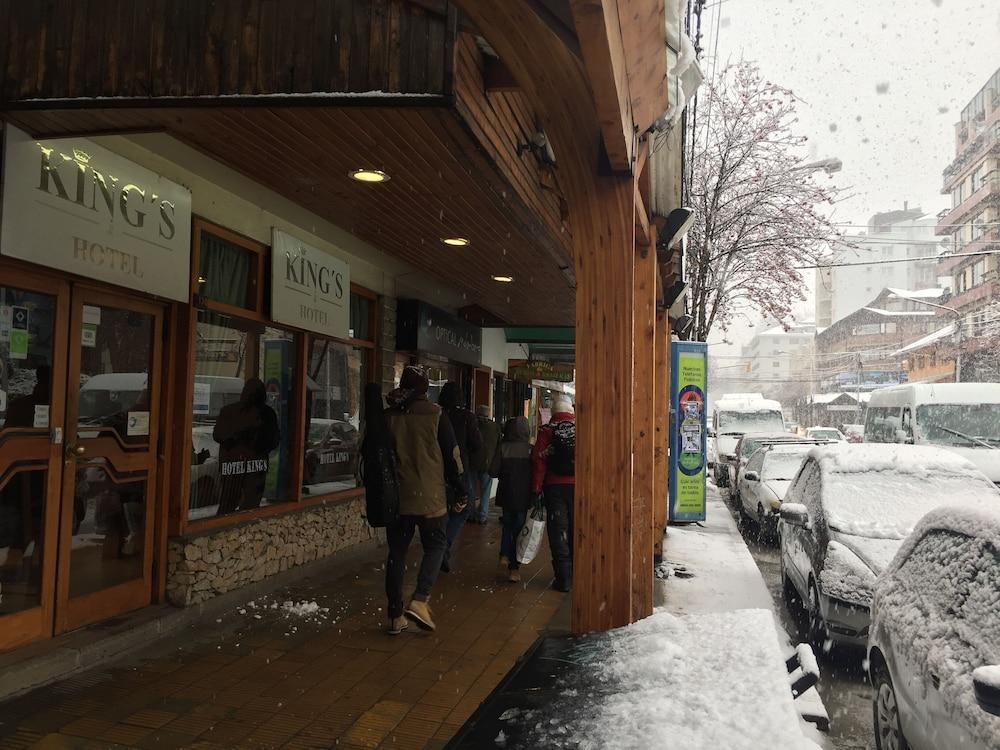 King'S Hotel Bariloche Bagian luar foto