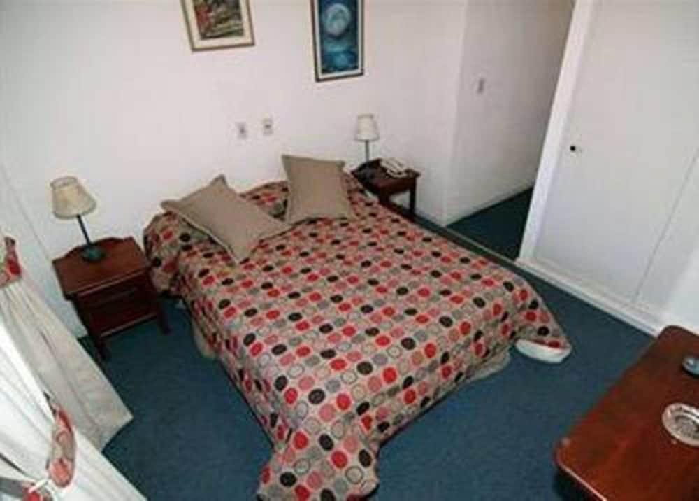 King'S Hotel Bariloche Bagian luar foto